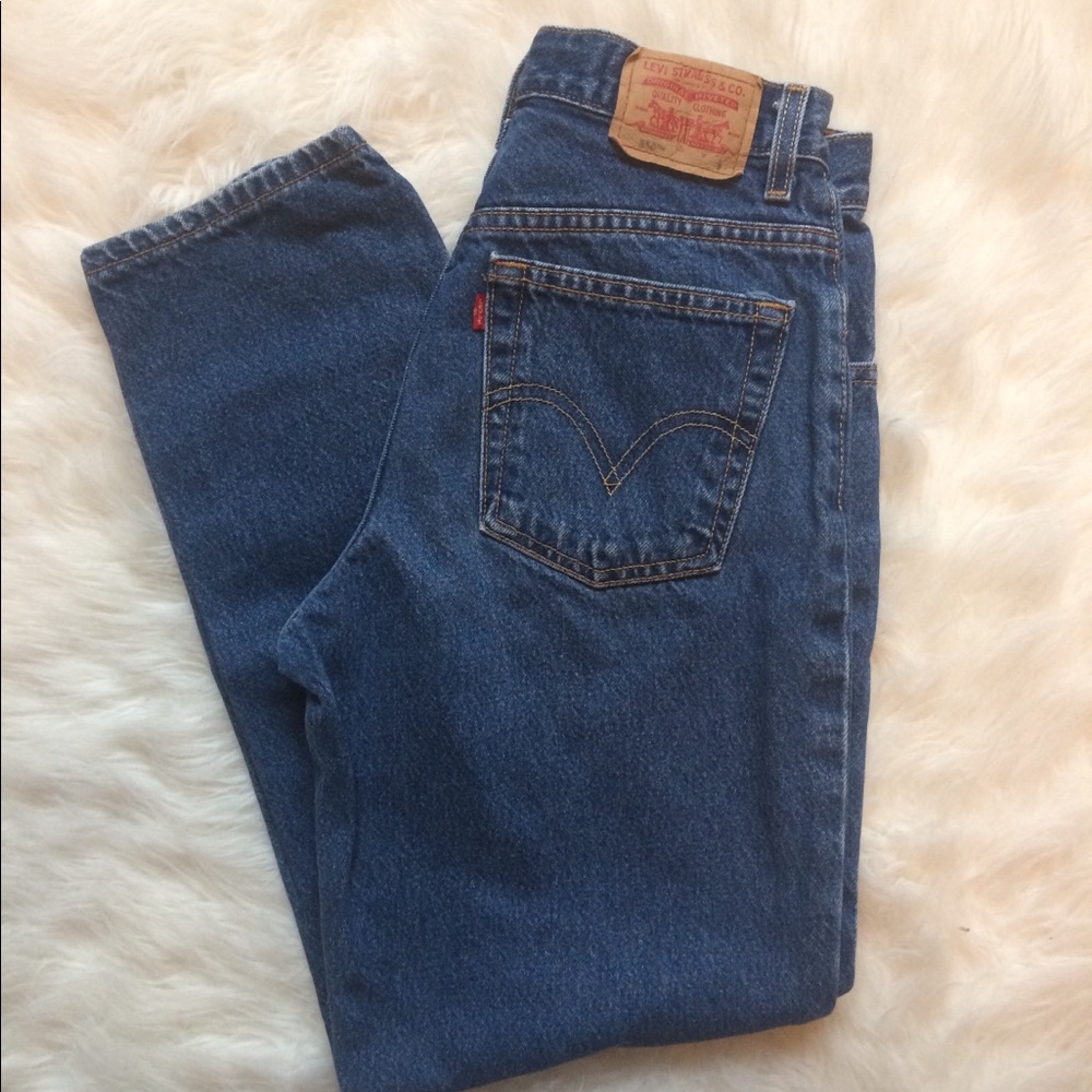 ✨Levi’s 550 Vintage Jeans✨